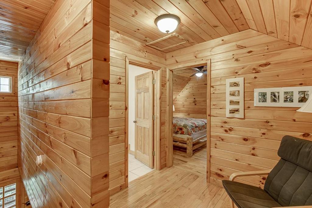 Cabin With Jacuzzi & Hydrotherapy Spanear Helen Cleveland Eksteriør billede