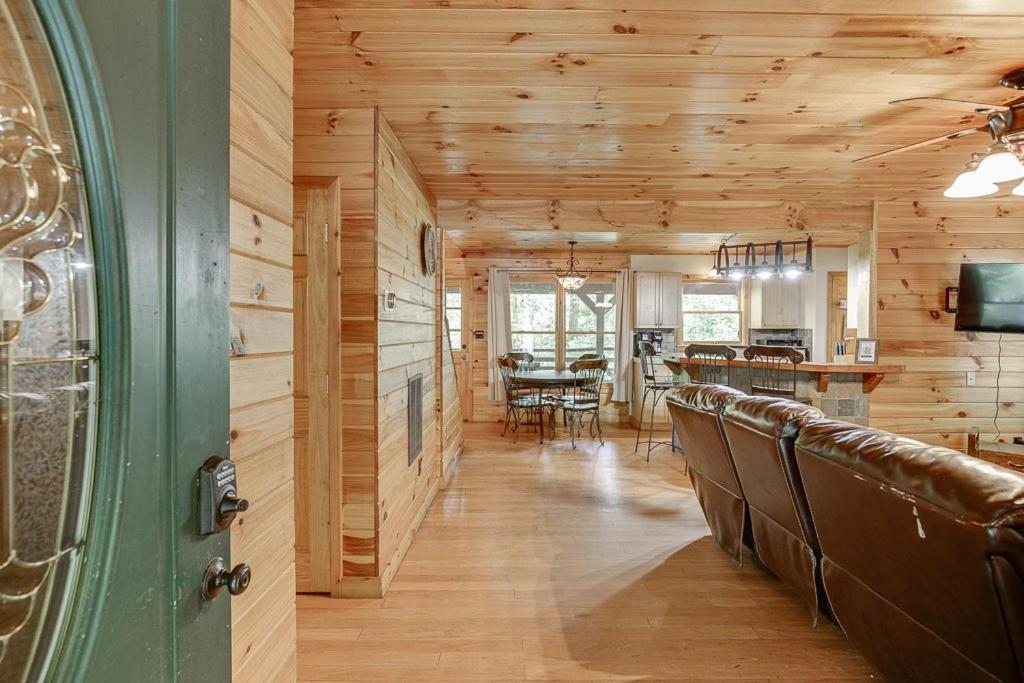 Cabin With Jacuzzi & Hydrotherapy Spanear Helen Cleveland Eksteriør billede